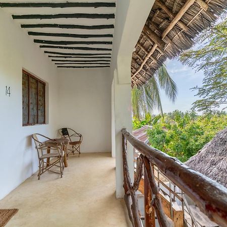 גאמביאני Red Monkey Beach Lodge מראה חיצוני תמונה