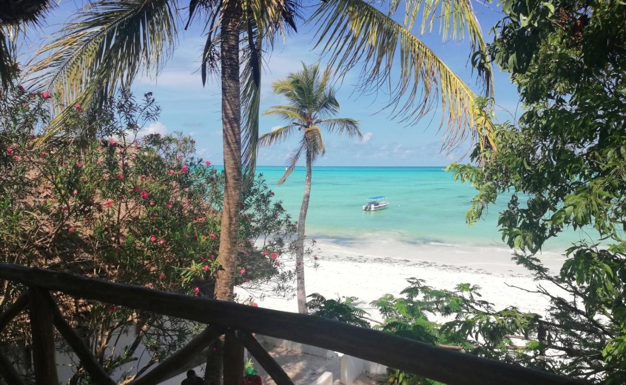 גאמביאני Red Monkey Beach Lodge מראה חיצוני תמונה
