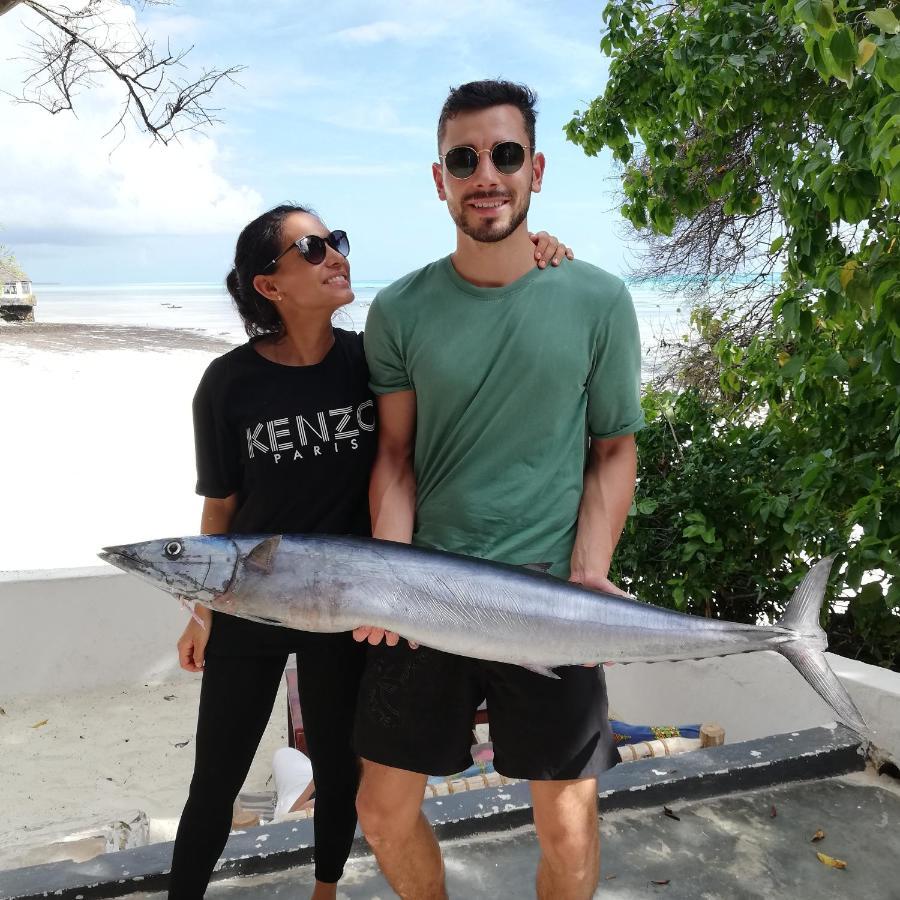 גאמביאני Red Monkey Beach Lodge מראה חיצוני תמונה