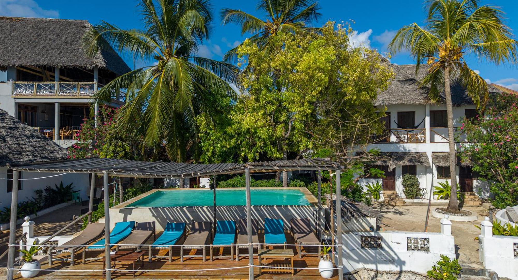גאמביאני Red Monkey Beach Lodge מראה חיצוני תמונה